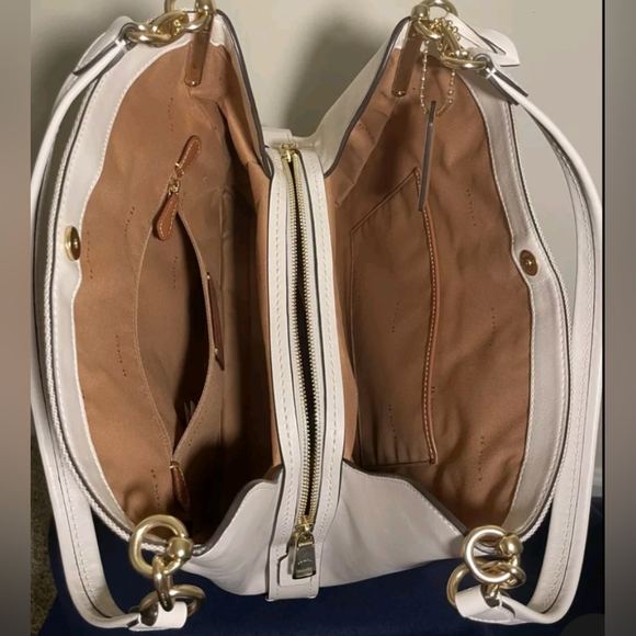 Coach Dalton 31 Horse & Carriage, Jacquard & Leather Shoulder Bag, White & Cream - Picture 6 of 8